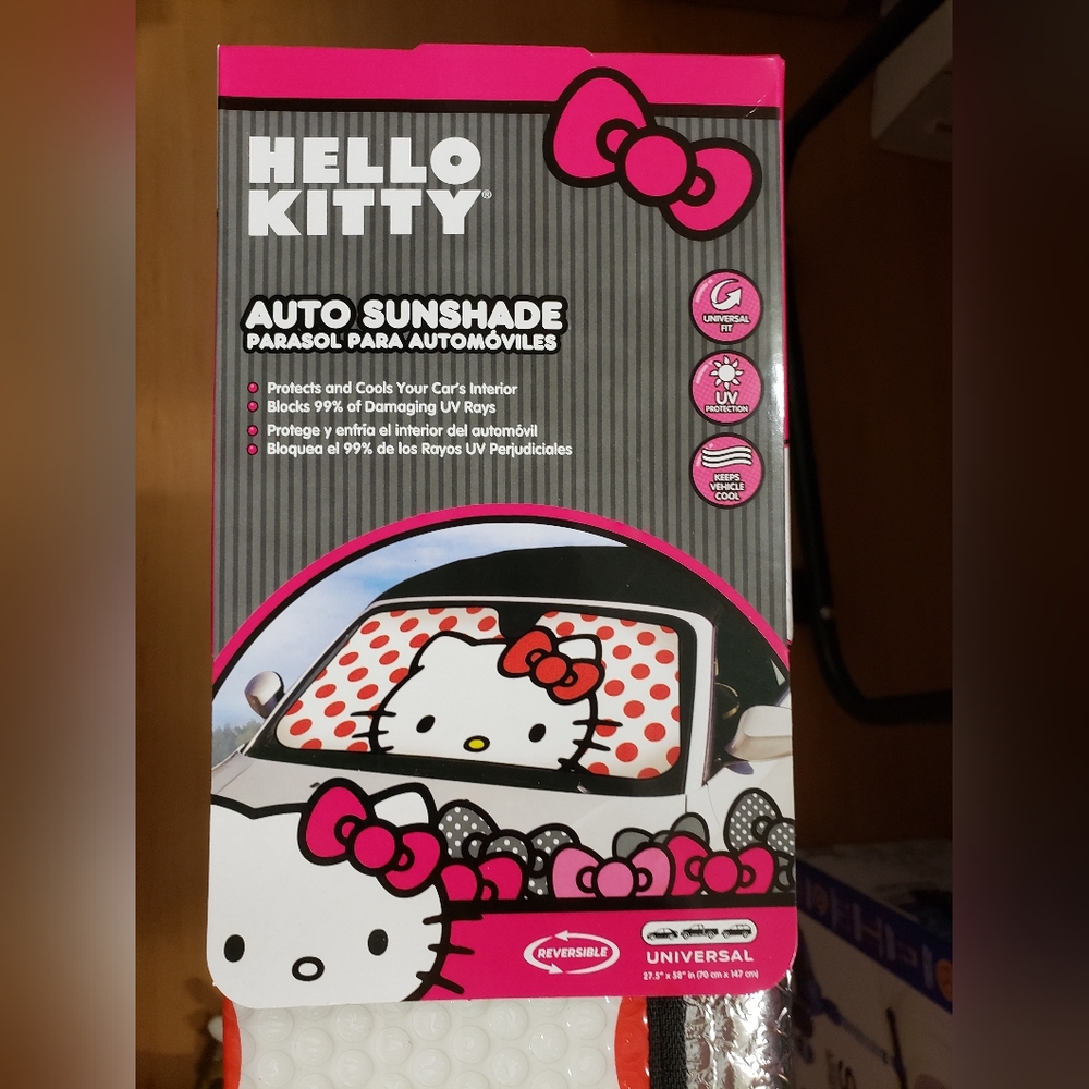 BNIP Hello Kitty Windshield Shade